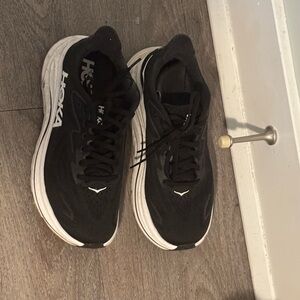 Hoka Women’s Clifton 10 Sneakers